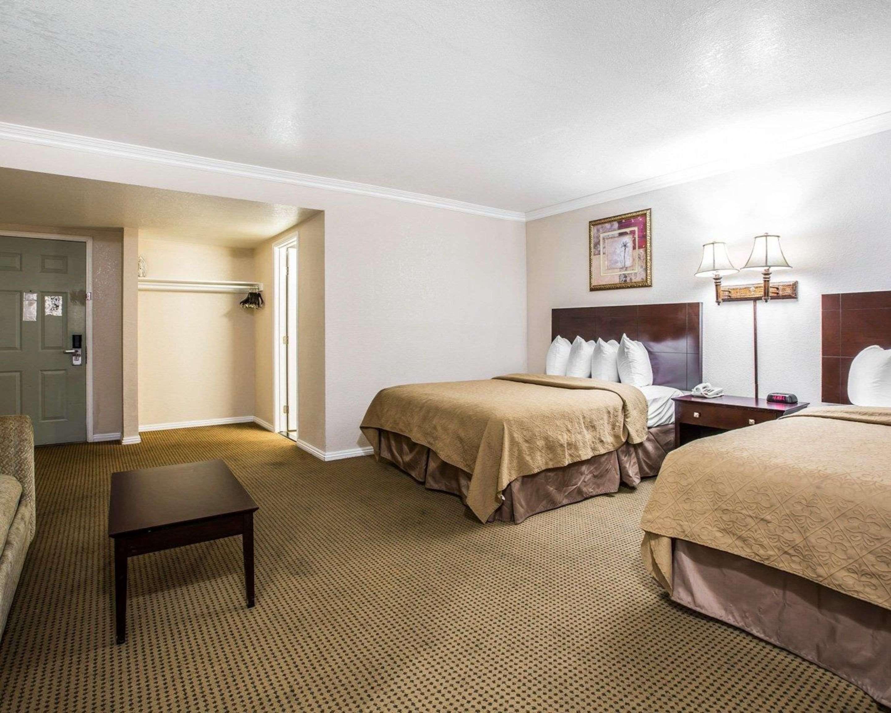 Quality Inn & Suites Thousand Oaks - Us101 Luaran gambar