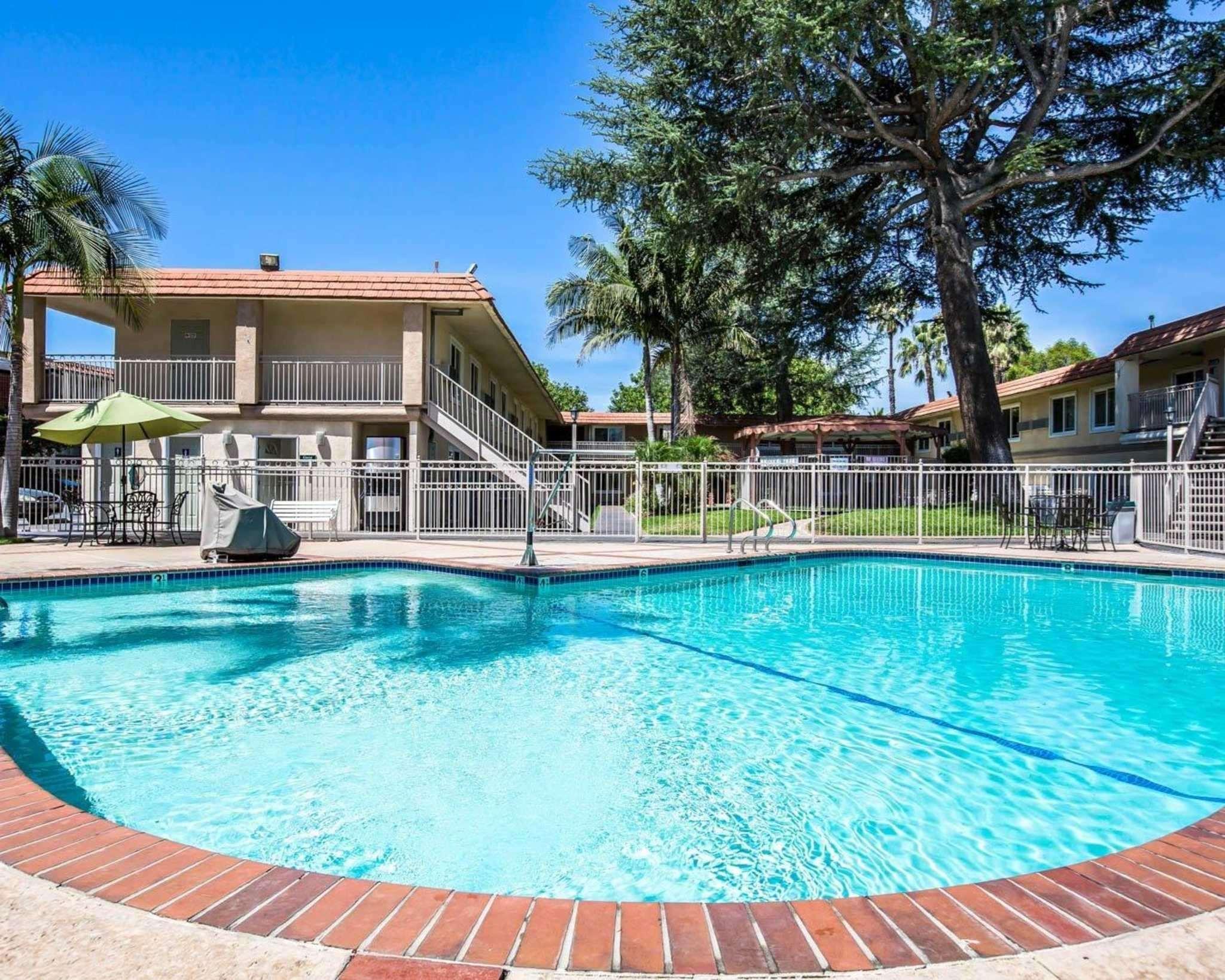 Quality Inn & Suites Thousand Oaks - Us101 Luaran gambar