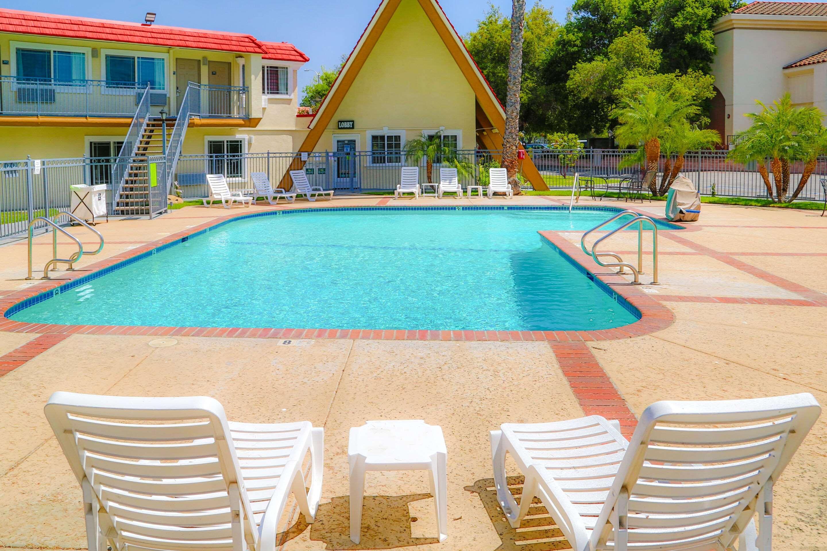 Quality Inn & Suites Thousand Oaks - Us101 Luaran gambar