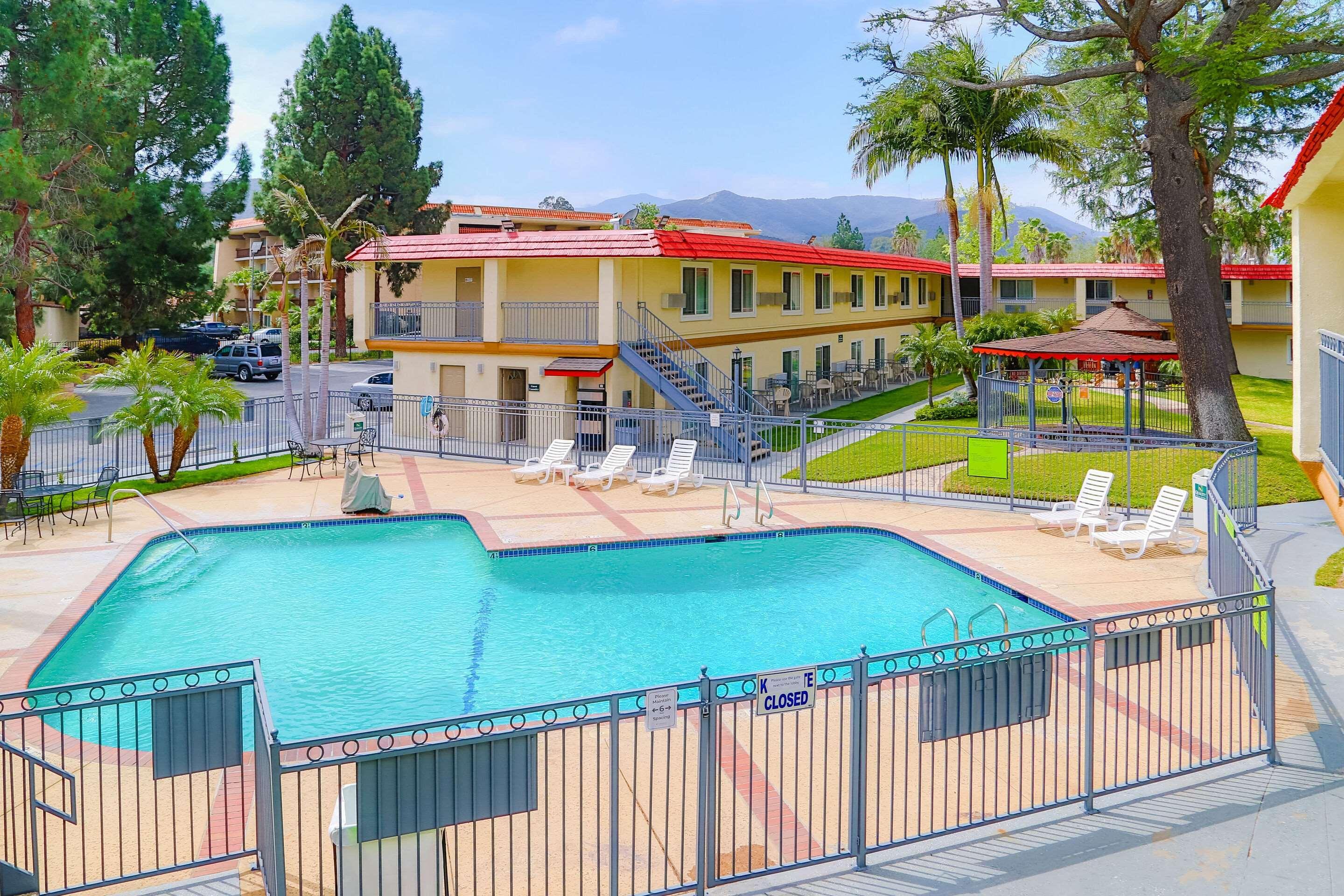 Quality Inn & Suites Thousand Oaks - Us101 Luaran gambar